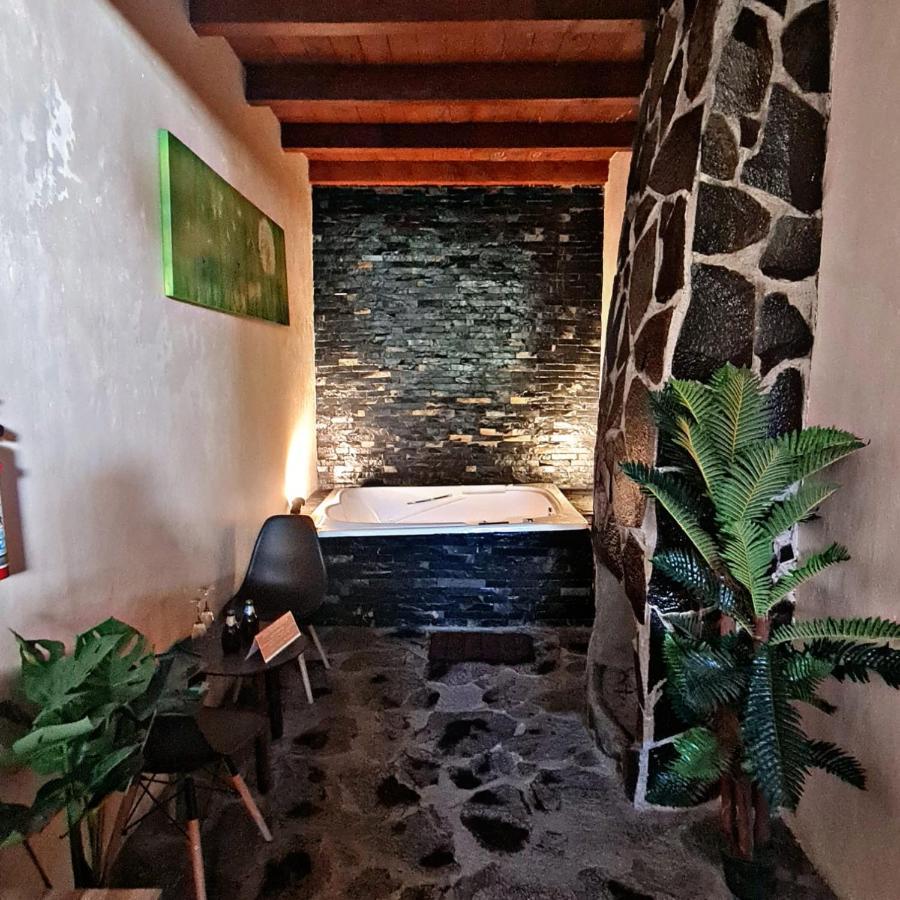 דירות No 1 Loft Jacuzzi מסמיטלה מראה חיצוני תמונה